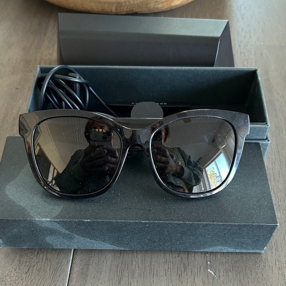 Bose Frames Soprano  Audio Sunglasses - Picture 1 of 15